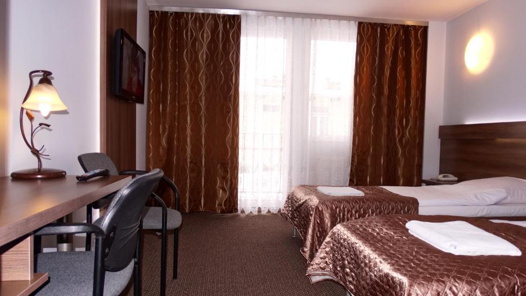 Hotel Junior Zamość Eksteriør bilde